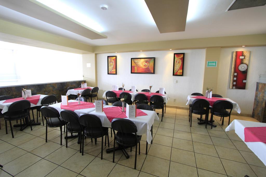 Hotel Estadio Guadalajara Bagian luar foto