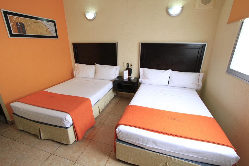 Hotel Estadio Guadalajara Ruang foto