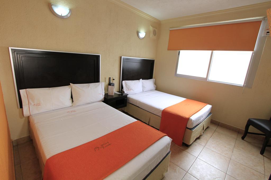 Hotel Estadio Guadalajara Ruang foto