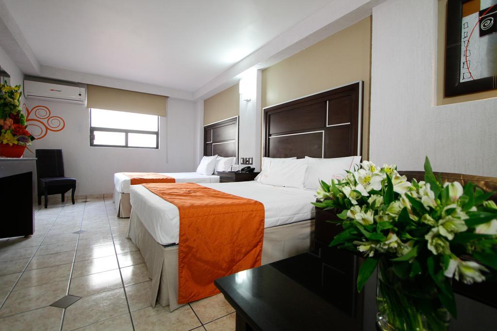 Hotel Estadio Guadalajara Bagian luar foto