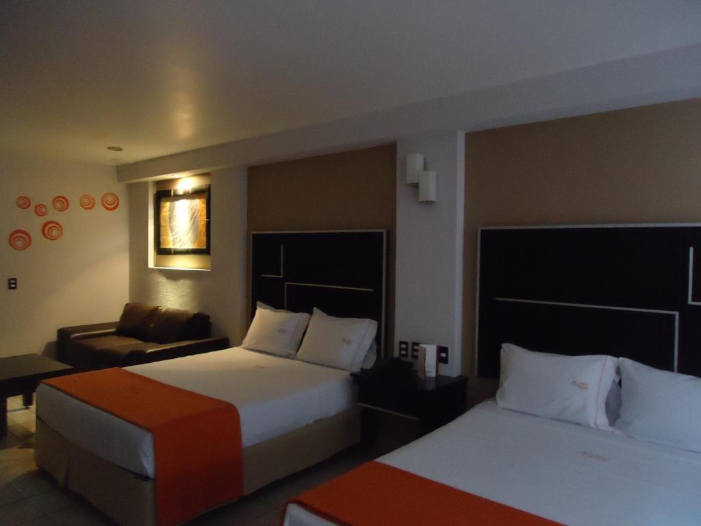 Hotel Estadio Guadalajara Ruang foto