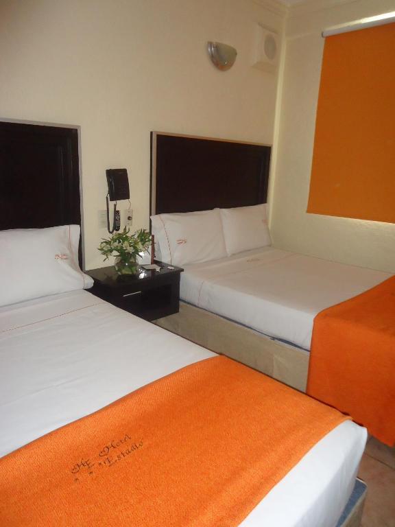 Hotel Estadio Guadalajara Ruang foto