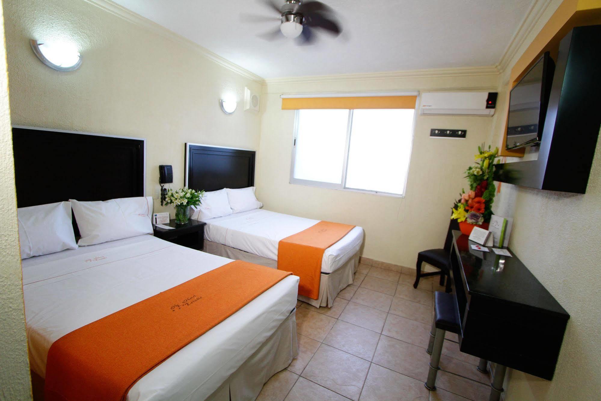 Hotel Estadio Guadalajara Bagian luar foto